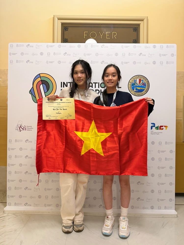Học sinh BIS Hà Nội nhận giải thưởng tại cuộc thi Olympiad Triết học Quốc tế lần thứ 33 | Trường Quốc tế Anh BIS Hà Nội - Gia Khanh IPO Awards