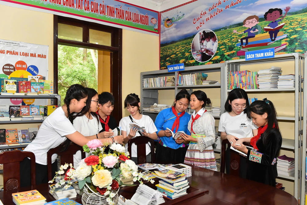 Dự án xã hội Chalk Road do học sinh BIS Hà Nội khởi xướng tiếp tục sứ mệnh trao quyền và truyền cảm hứng cho học sinh tại Tuyên Quang - BIS Hanoi students inspire young learners in Tuyen Quang