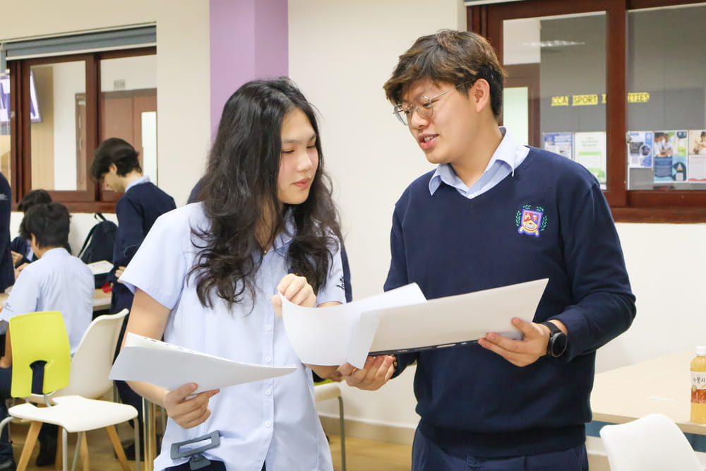 Beyond the textbook, beyond the classroom: How BIS Hanoi teachers shape students | British International School Hanoi - Beyond the textbook beyond the classroom How BIS Hanoi teachers shape students
