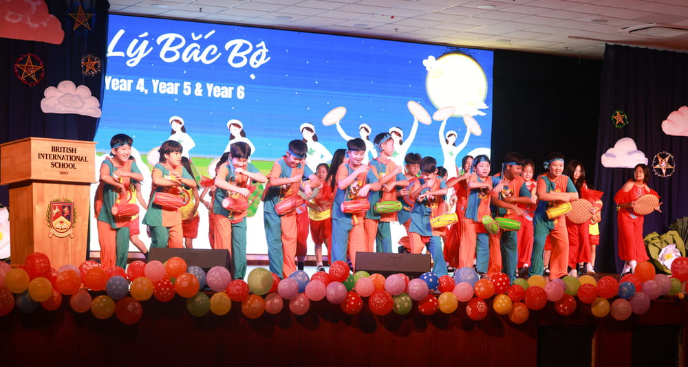 BIS Hà Nội tưng bừng sắc màu truyền thống trong buổi sinh hoạt mừng Trung Thu | Trường Quốc tế Anh Hà Nội - Carousel For News Detail