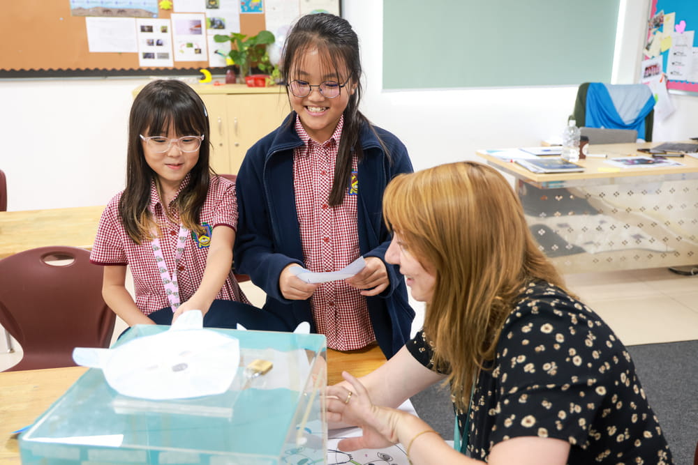 Học sinh khối Tiểu học BIS Hà Nội gây quỹ cho tổ chức Animals Asia thông qua dự án viết thư | Trường Quốc tế Anh BIS Hà Nội - Primary students at BIS Hanoi raise funds for Animals Asia through their persuasive writing project