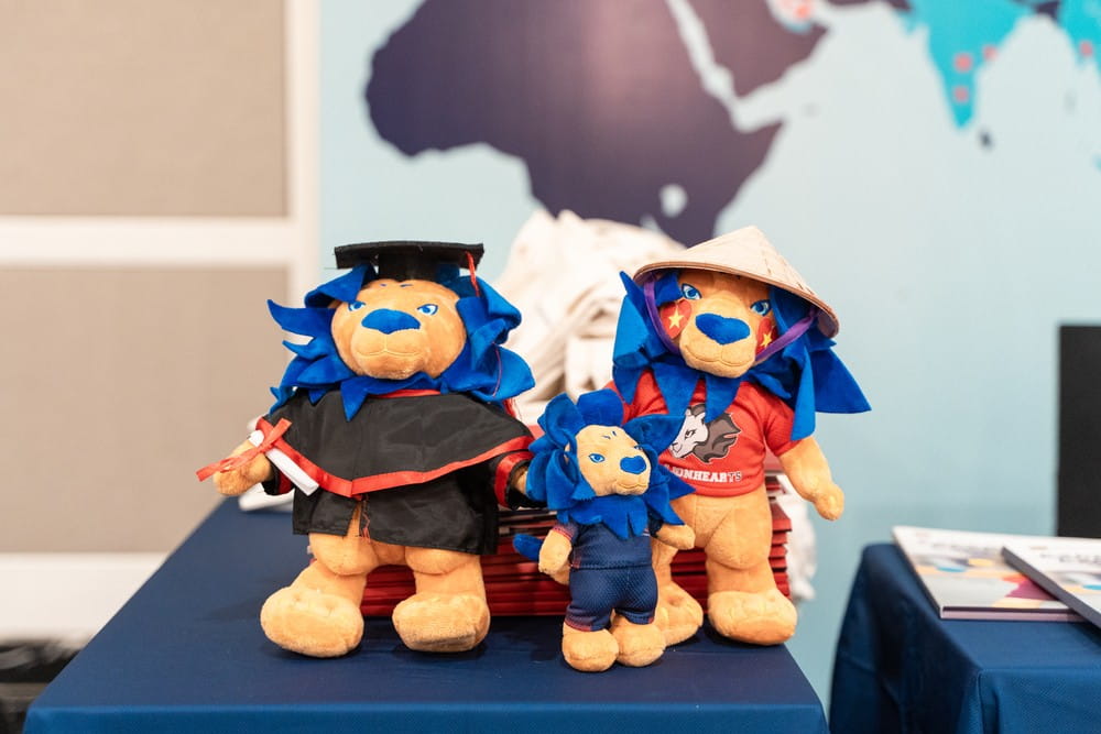 Nhà giáo dục tại BIS Hà Nội chia sẻ góc nhìn tại Diễn đàn Giáo dục Việt Nam 2025 làn thứ nhất, sau khi Việt Nam và Vương quốc Anh nâng cấp quan hệ Đối tác Chiến lược Toàn diện - BIS Hanoi shares insights at the inaugural Vietnam Education Forum 2025