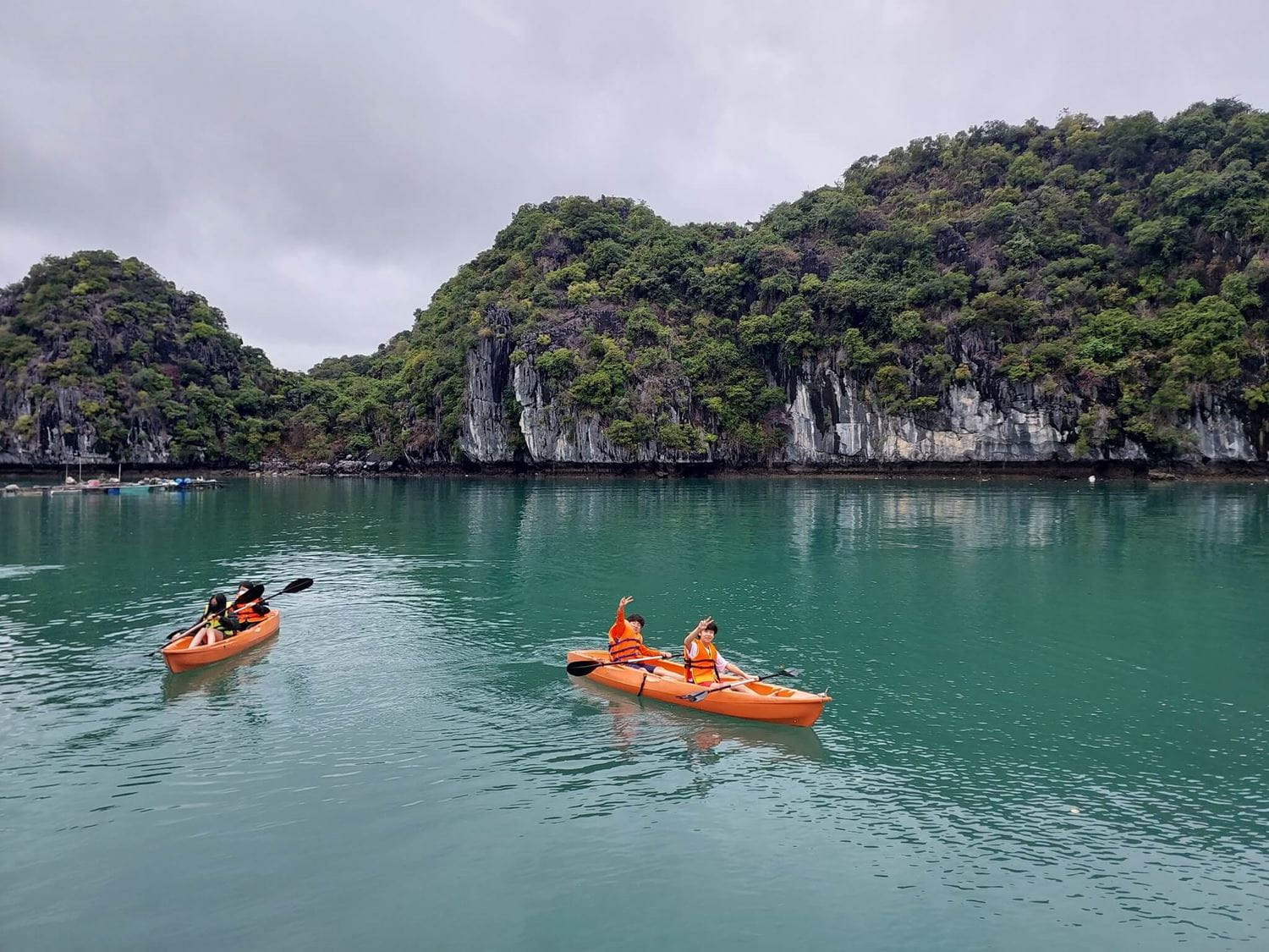 Year 8’s Trip to Cat Ba – Learning Resilience, Risk-taking and Gratitude | BIS Hanoi - Year 8 Trip to Cat Ba Learning Resilience Risktaking and Gratitude