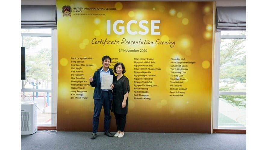 2020 11 03 IGCSE Evening Certificates DSC06109