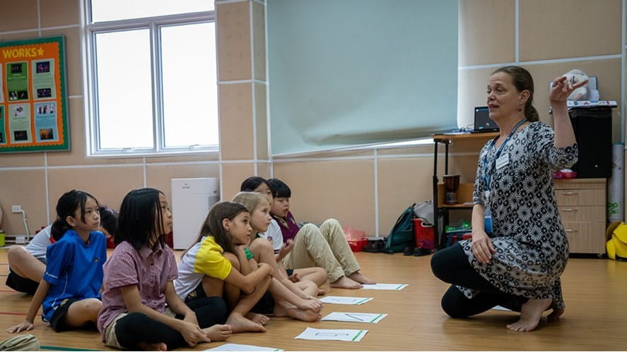 Giảng viên môn Khiêu vũ của Học viện Juilliard tới thăm BIS Hà Nội-dance-programme-is-thriving-at-bis-hanoi-with-visitor-from-juilliard-hero