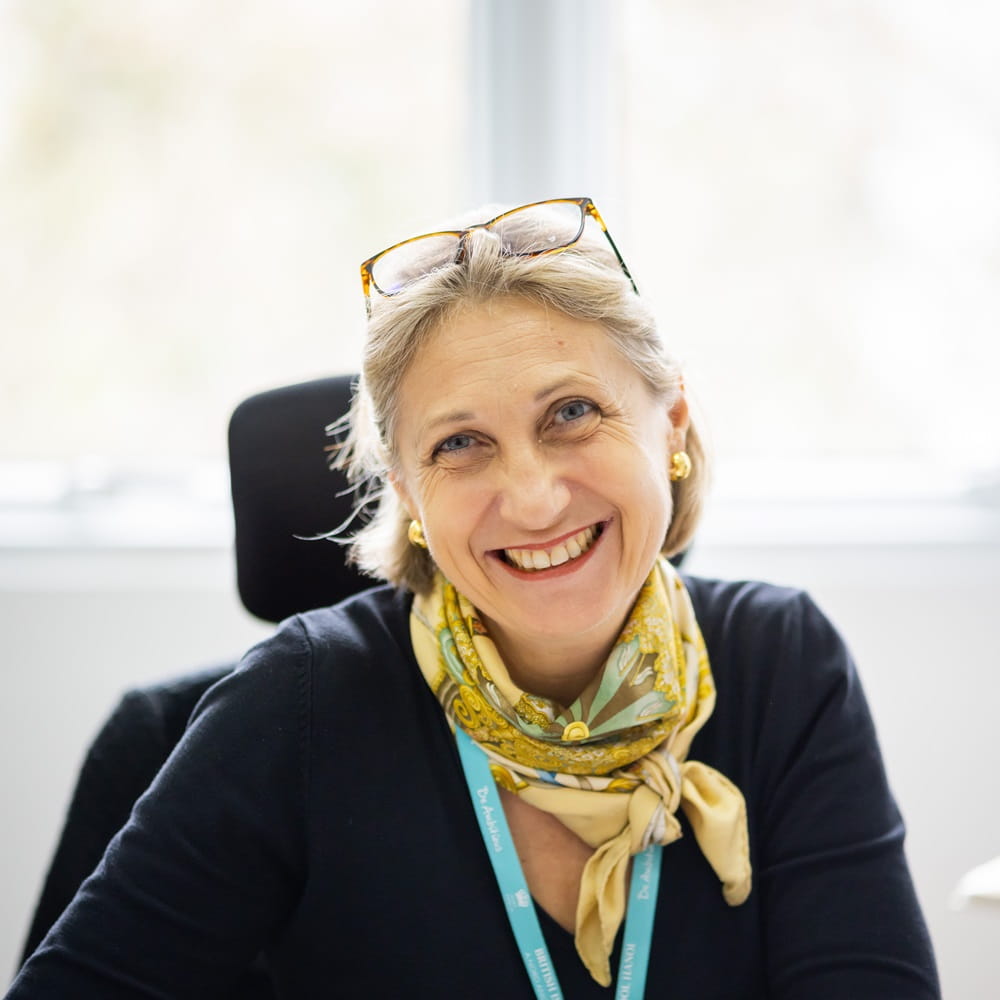 Our Staff and How We Teach | British International School Hanoi - Feature Cards Tabs