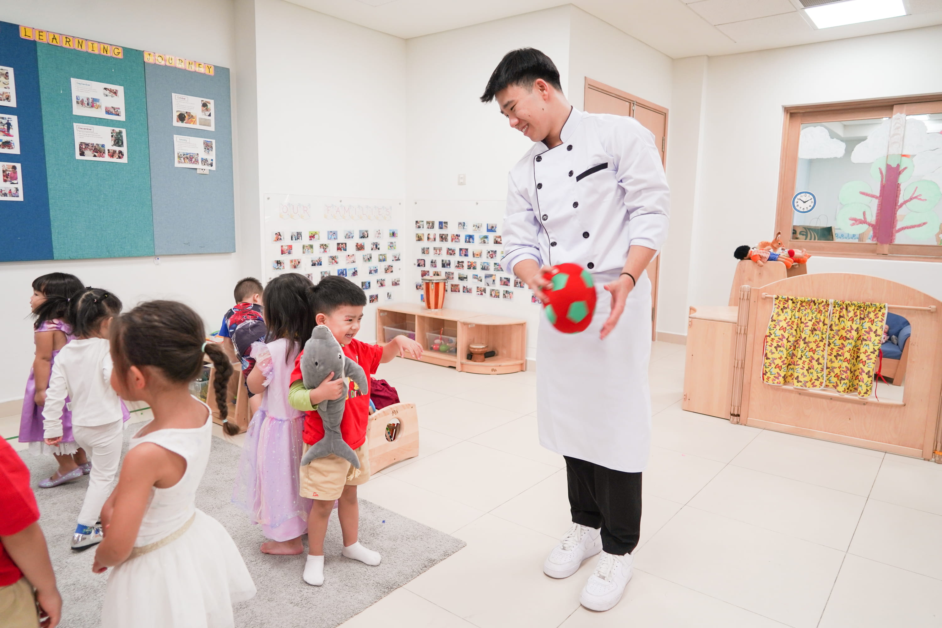 Celebrating the journey to graduation 2024 - Carousel For News Detail 2