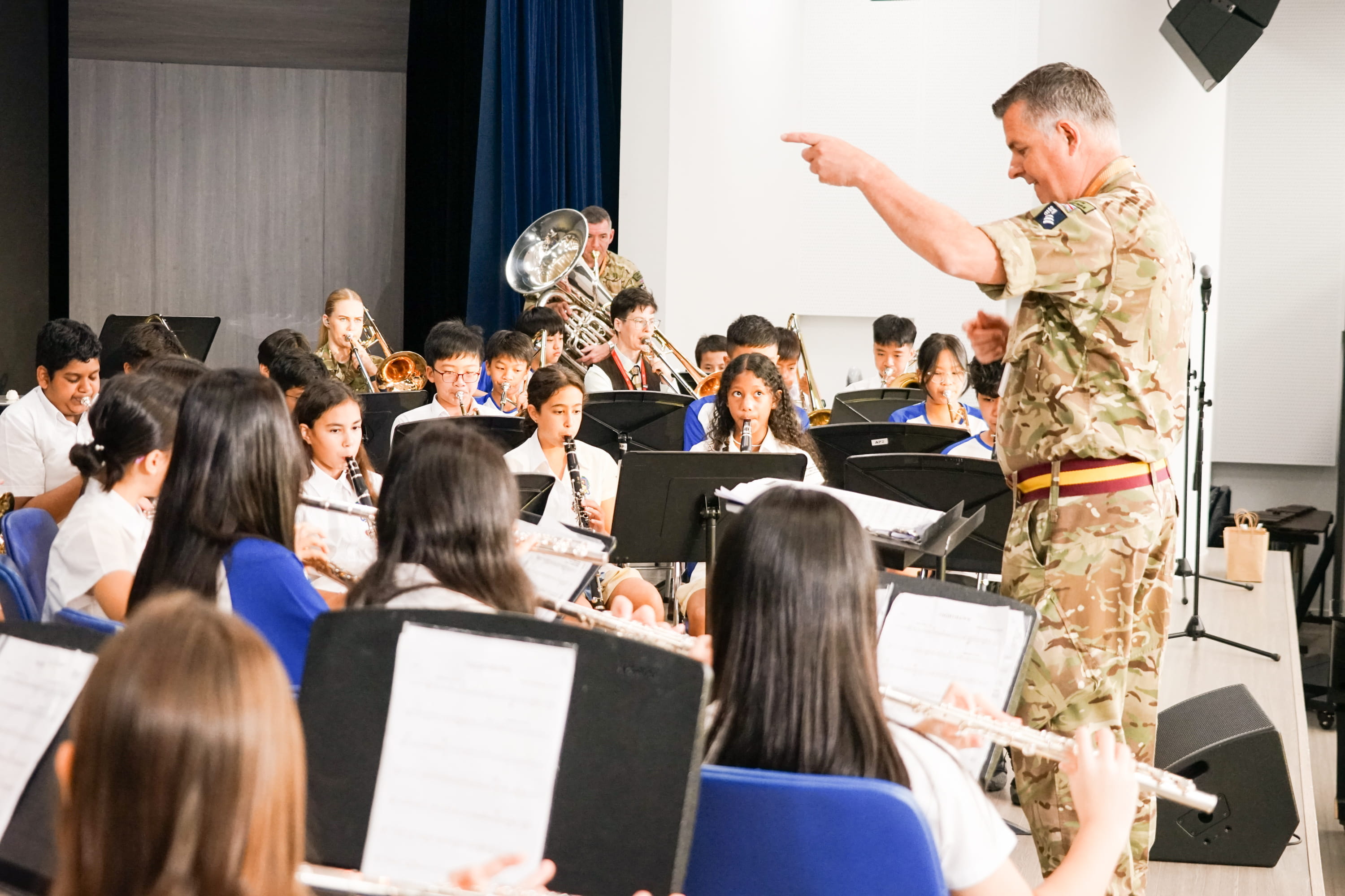 BIS HCMC and British Consulate General celebrate 50 years between the UK and Vietnam - Carousel For News Detail 1