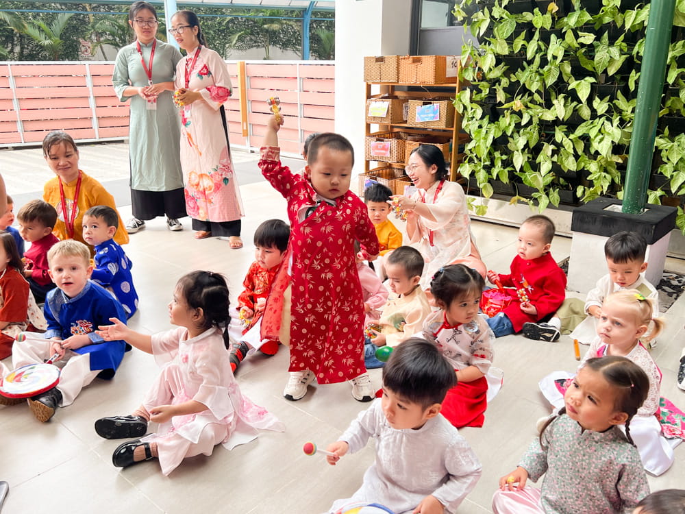 Moon Festival 2024 - Carousel For gallery of F1