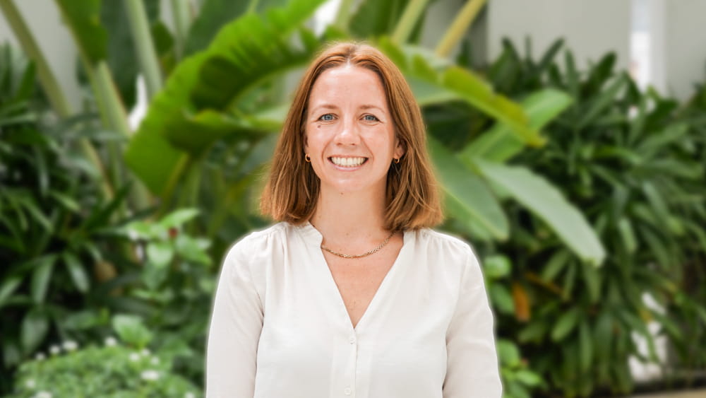 How We Teach | BIS HCMC - Feature Cards Tabs