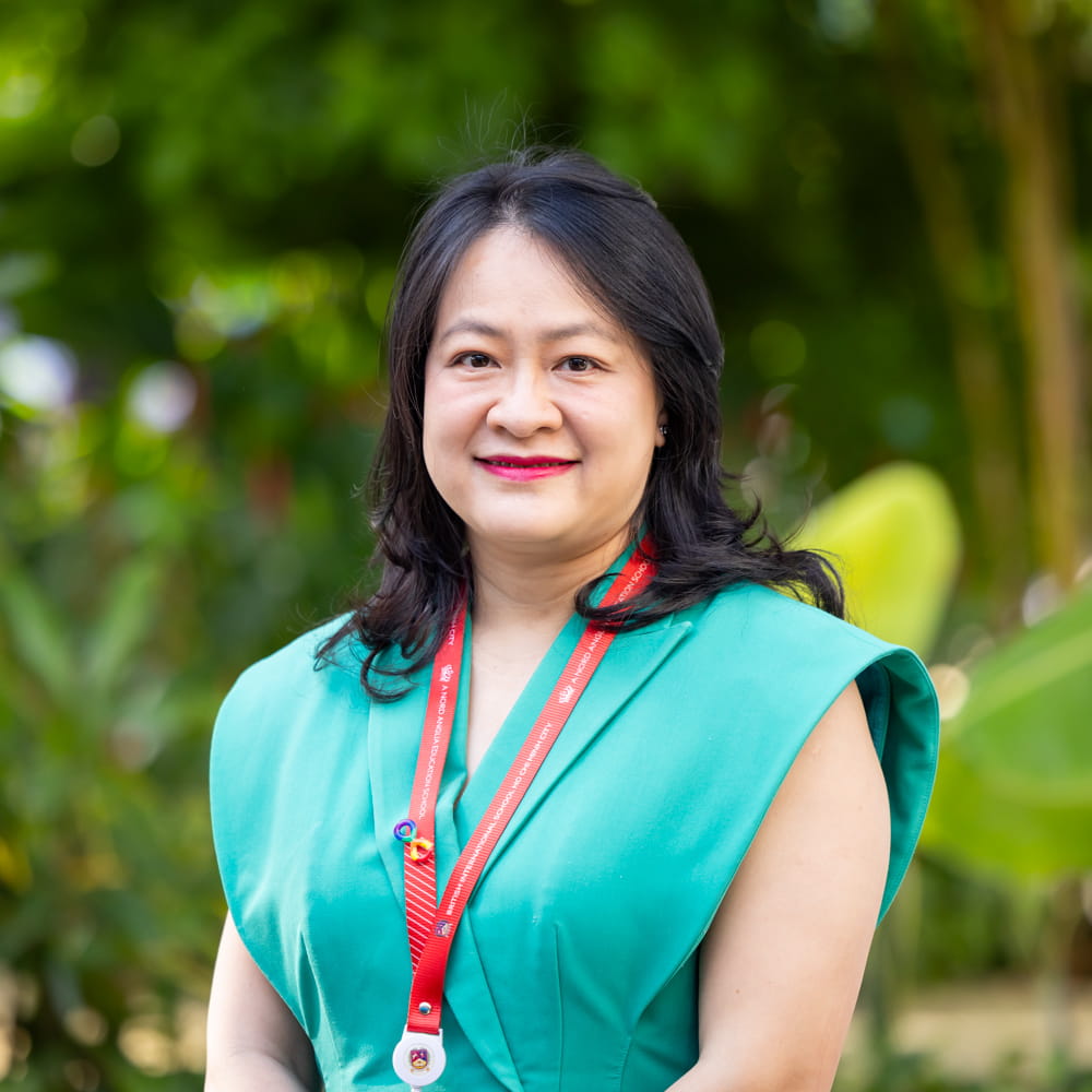 How We Teach | BIS HCMC - Feature Cards Tabs