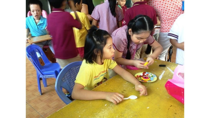 Tu Xuong Year 3 Visit Thien Phuoc Orphanage-tu-xuong-year-3-visit-thien-phuoc-orphanage-IMG_2903755x563