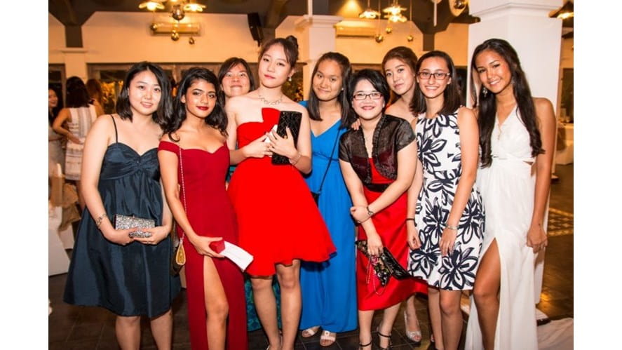 AmazingDresses755x503