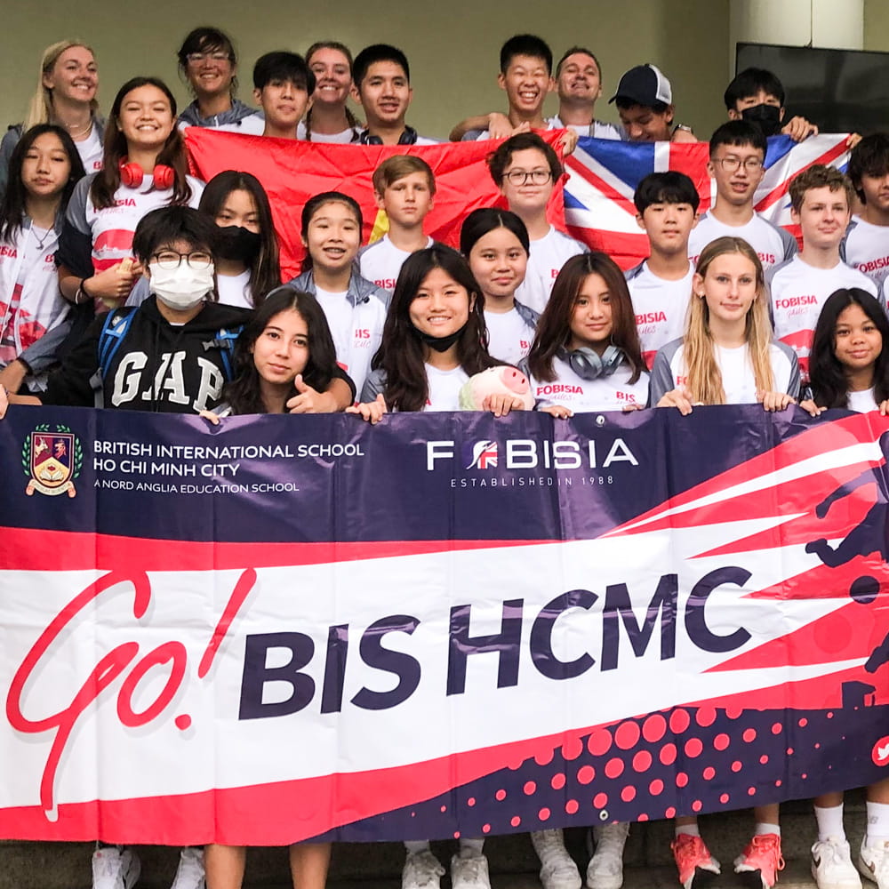 Outstanding Experiences | BIS HCMC - 07 - Feature Cards Pattern - Expeditions