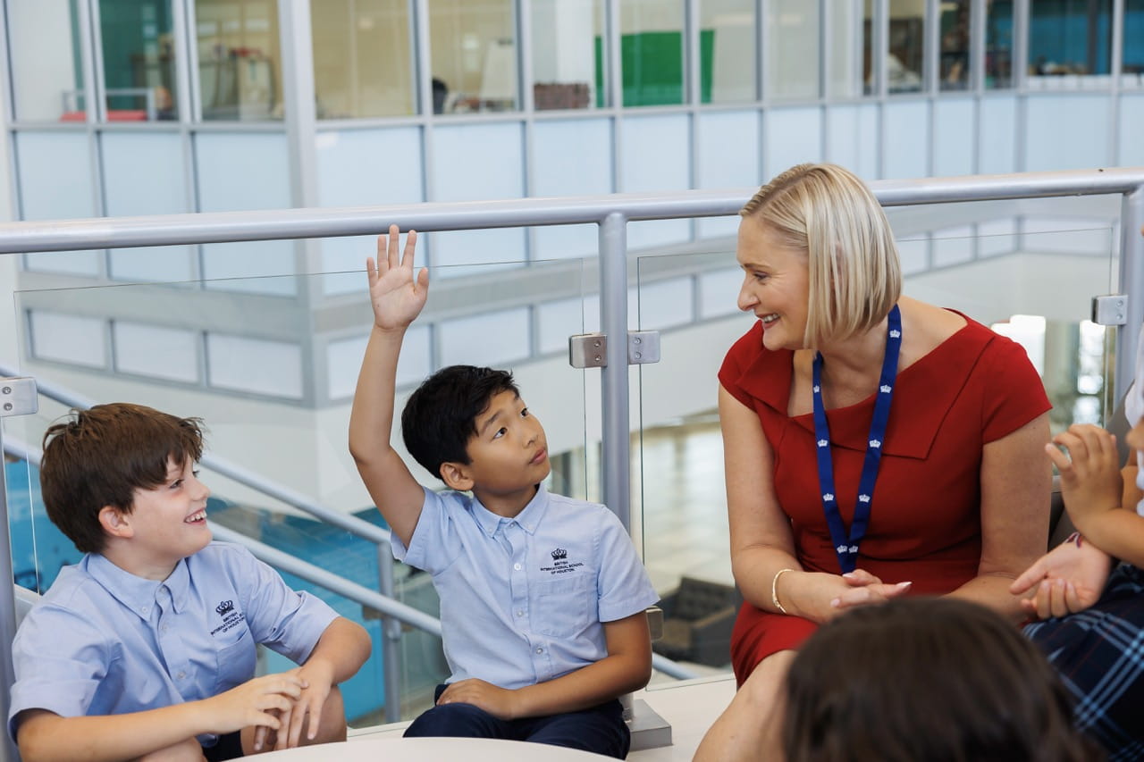 British International School of Houston Staff | BIS Houston - Feature Cards Tabs