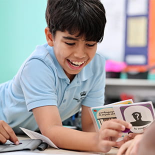 British International School of Houston Summer Camp | BIS Houston - Feature Cards Pattern