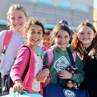 British International School of Houston Summer Camp | BIS Houston - Feature Cards Pattern 2