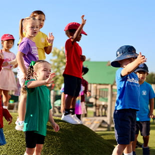 British International School of Houston Summer Camp | BIS Houston - Feature Cards Pattern 2