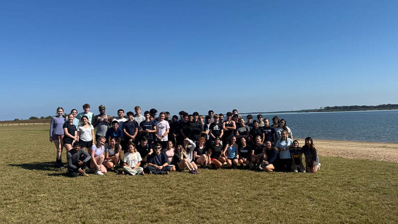 Outstanding Experiences | British International School of Houston - 07 - Feature Cards Pattern - Expeditions