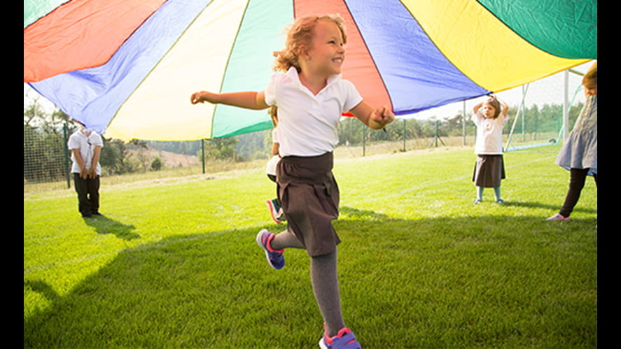 Tips to get your child settled after moving abroad_540X329