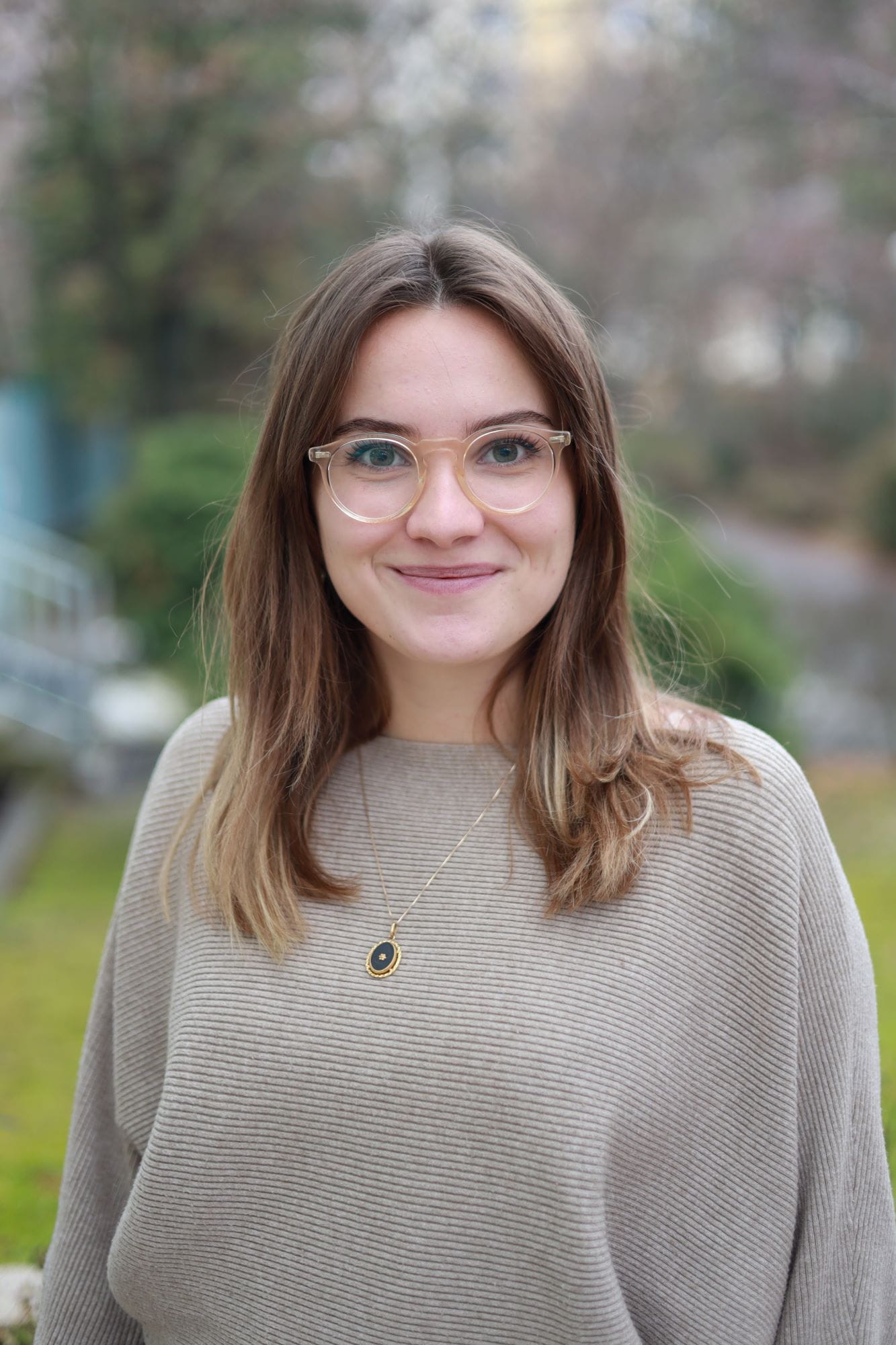 Academic Excellence | British International School Bratislava - Feature Cards Pattern 1