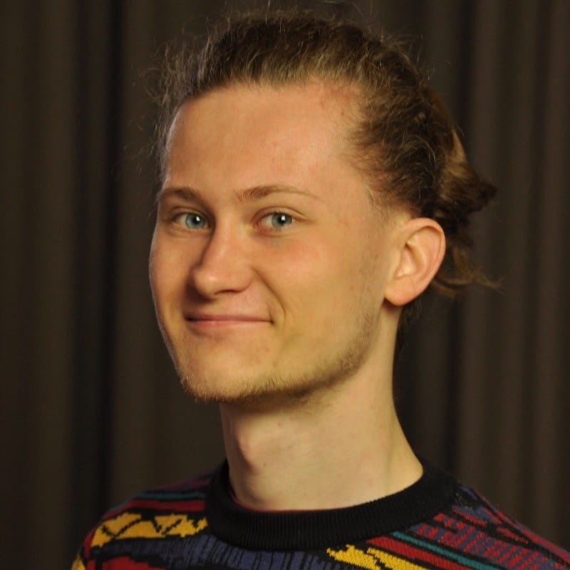 Academic Excellence | British International School Bratislava - Feature Cards Pattern 1