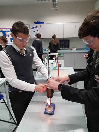 Looking at exothermic and endothermic reactions