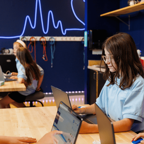 Parent Essentials | BISC Lincoln Park - 03 Feature Cards