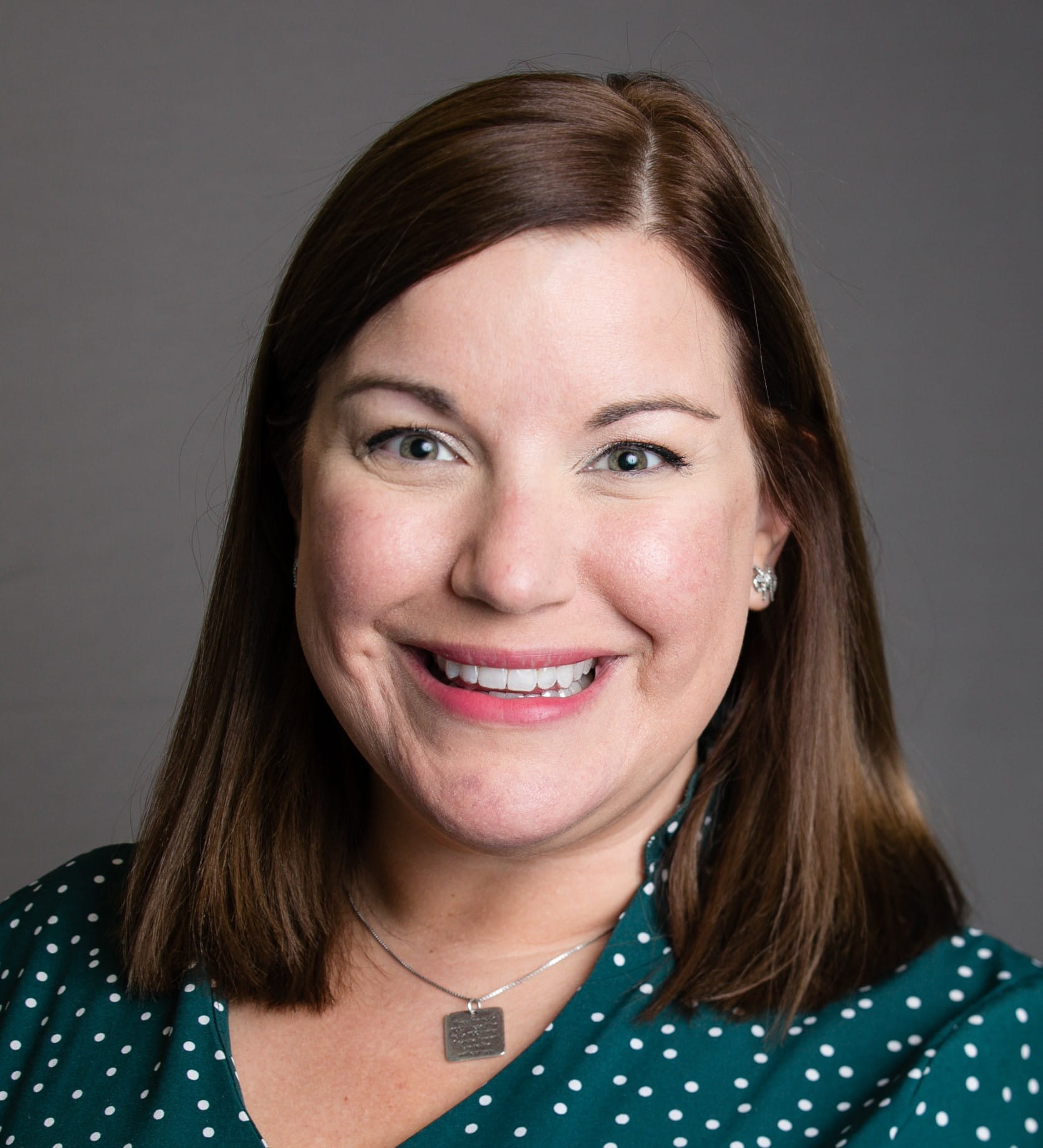 Our Staff & How We Teach | BISC Lincoln Park - Feature Cards Tabs