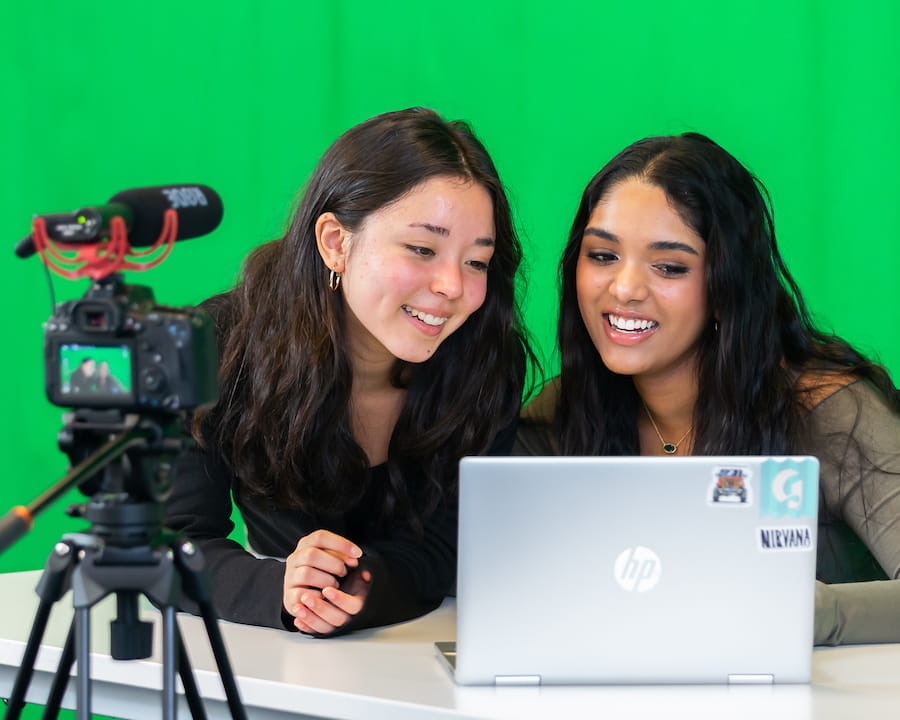 Admissions | BIS Chicago, South Loop | Nord Anglia - 03 - image-50-50-normal