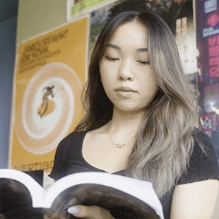 学校师资介绍与办学理念 | 上海英国学校浦西校区 - Copy of 08 - Feature Cards Pattern