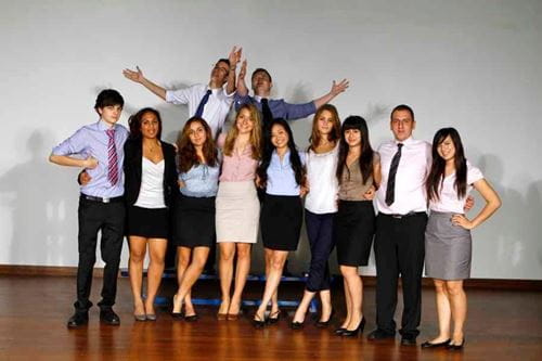 7 Questions with BISS Alumni - Vanessa & Suzanne - 7 Questions with BISS Alumni