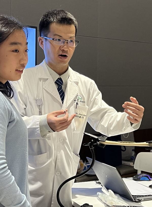 Students Explore Orthopaedic Surgery - Students Explore Orthopaedic Surgery