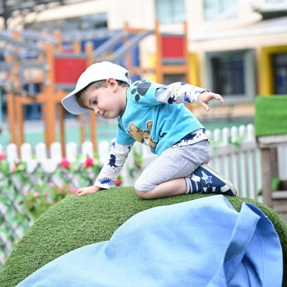 Campaign PPC 1 - Copy of 06 - Feature Cards Pattern