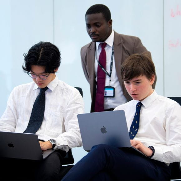 Campaign PPC 1 - 06 - Feature Cards Pattern