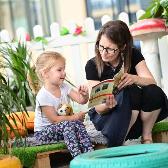 Campaign PPC 1 - Copy of 06 - Feature Cards Pattern