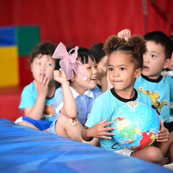 Campaign PPC 1 - Copy of 06 - Feature Cards Pattern