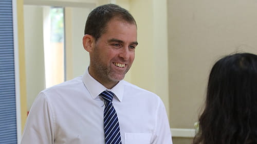 学校师资介绍与办学理念 | 上海英国学校浦西校区 - Feature Cards Tabs