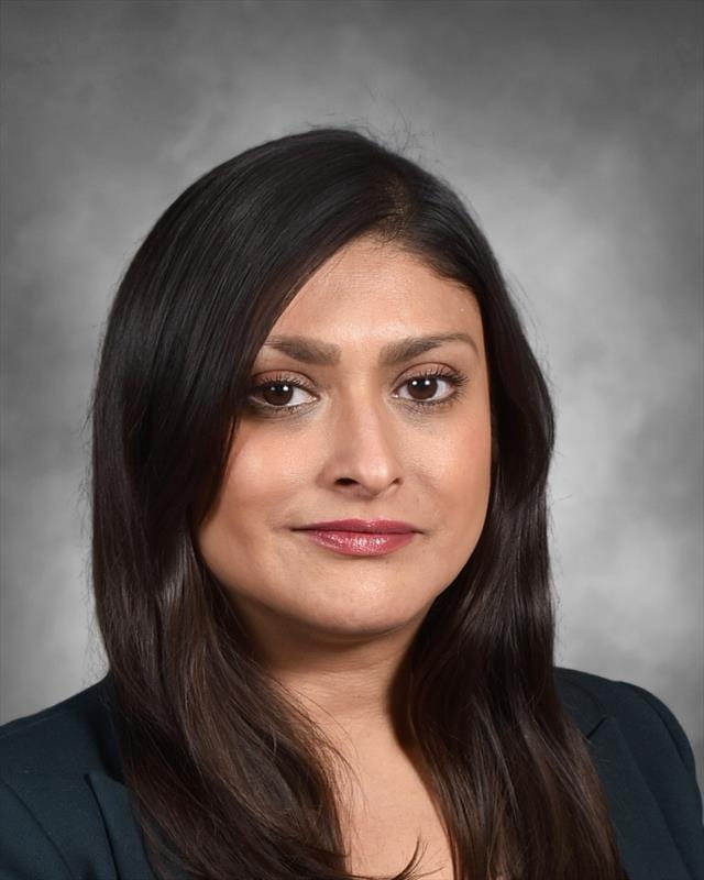 Our staff & How We Teach | BIS Washington - Feature Cards Tabs - Meet Our Team