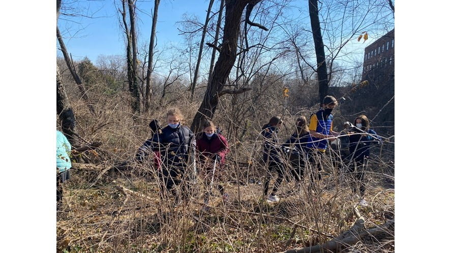 Students Lead Initiative to Protect the Environment at DC Park Dumbarton Oaks-students-lead-initiative-to-protect-the-environment-at-dc-park-dumbarton-oaks-Litter Pickup 7