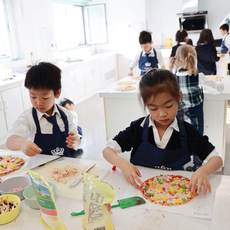 Welcome to the British School of Beijing, Sanlitun - 06 - Feature Cards Pattern