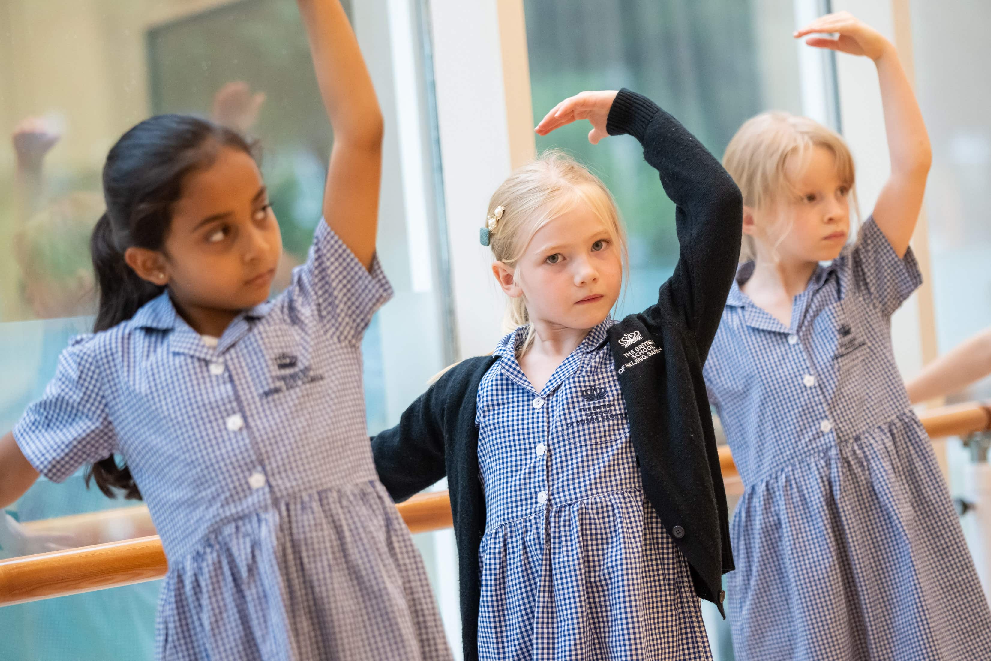 Primary Ballet Dancing