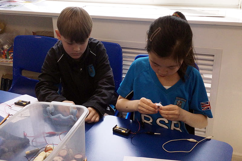 Learning all about Electricity | BSB Sanlitun - Learning all about Electricity