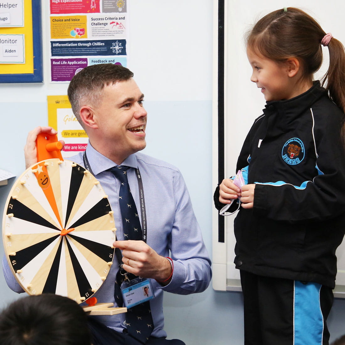 北京国际学校课程|北京英国学校顺义校区 - Feature Cards Tabs