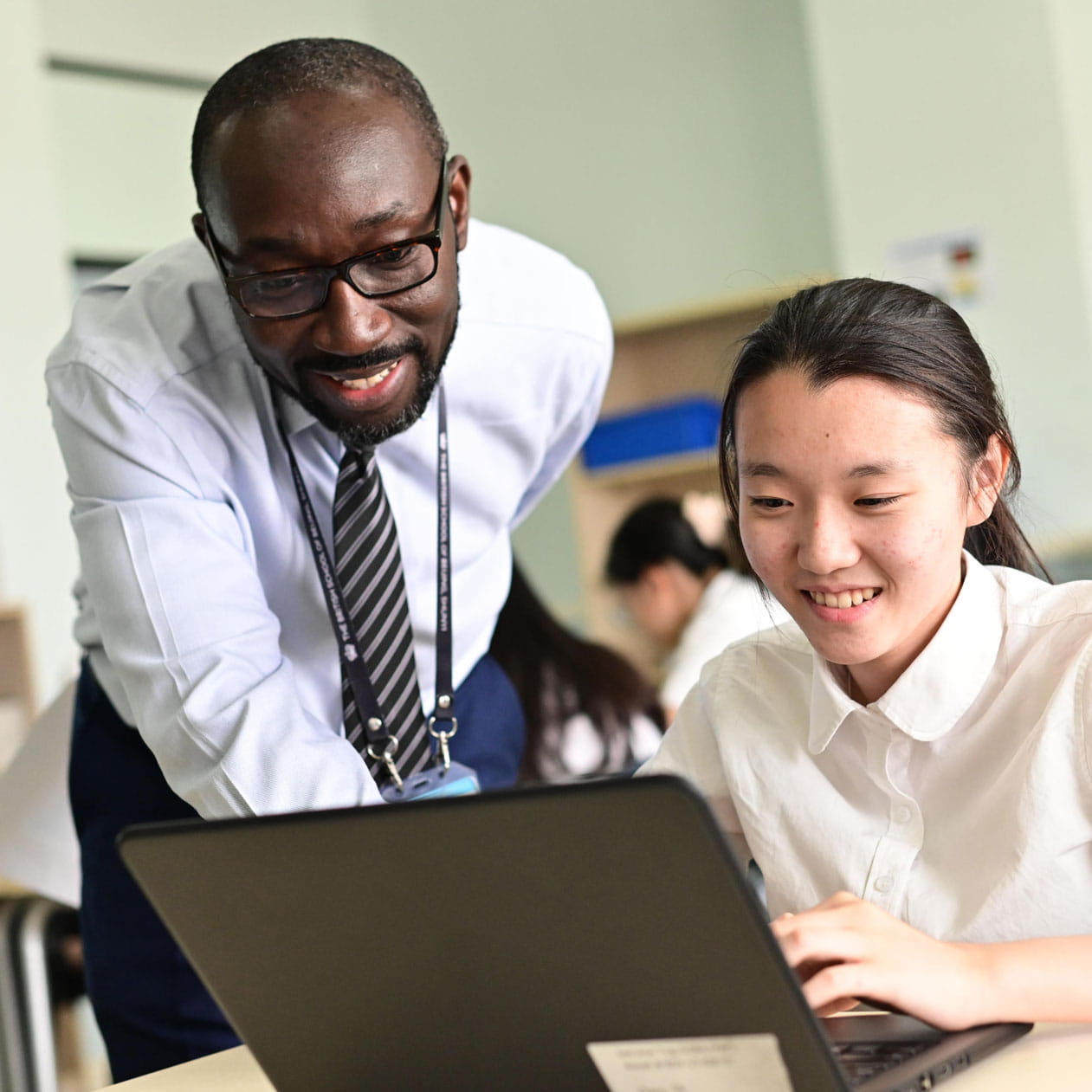 北京国际学校课程|北京英国学校顺义校区 - Feature Cards Tabs