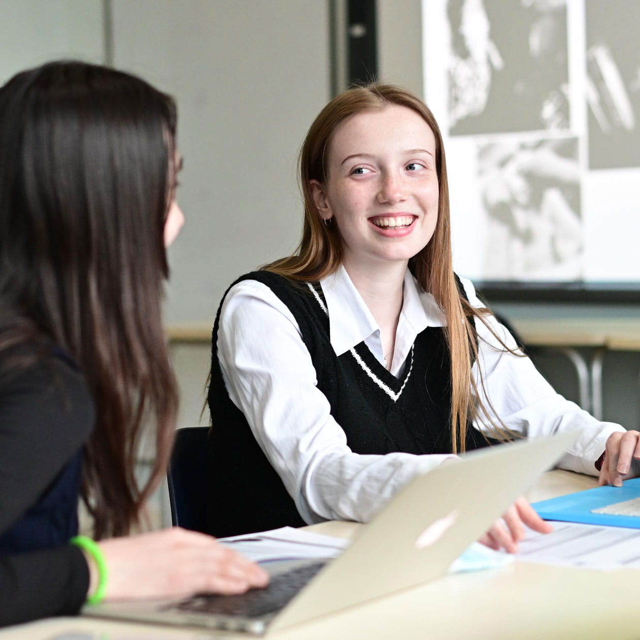 家长须知 | 北京英国学校顺义校区 - BSB Shunyi Feature Cards 2 Parent Portal