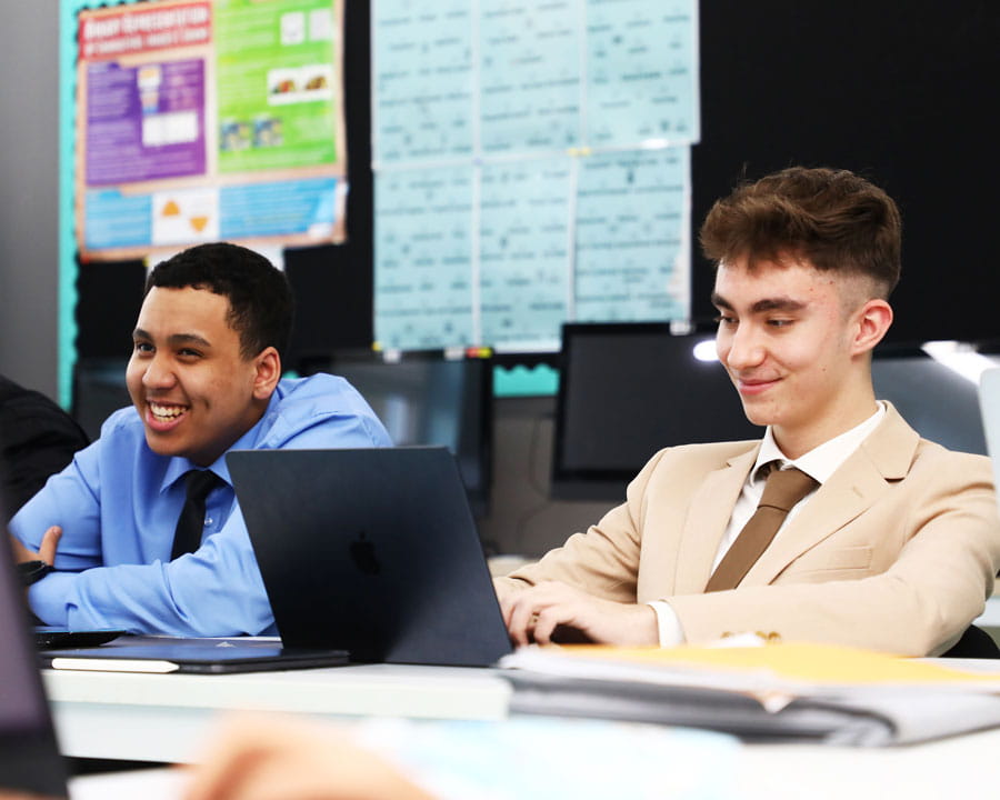 诺德安达云课堂 | 北京英国学校顺义校区 - Image-50-50 Upper Secondary