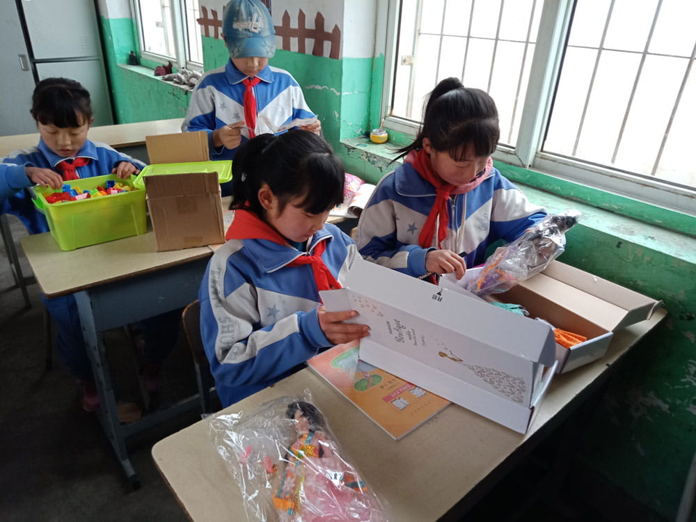 2019 BSB Shoebag Appeal Gifts received by Gansu Students - 2019-bsb-shoebag-appeal-gifts-received-by-gansu-students