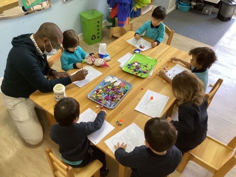 幼儿园小班认识社区帮手 - Teddies learning about Community Helpers