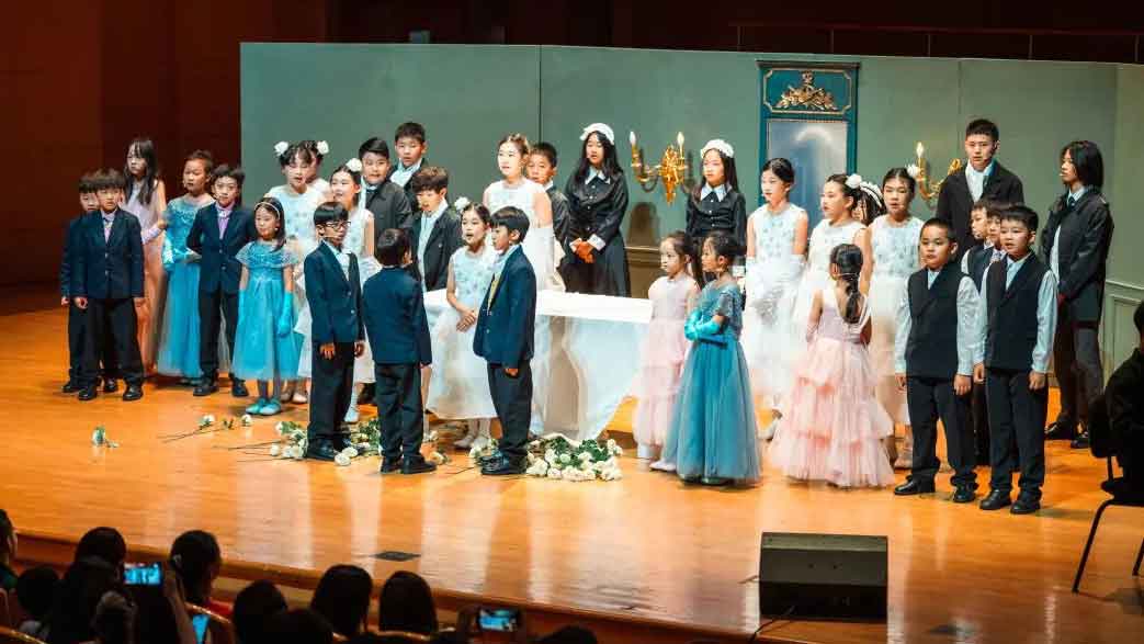 Congratulations on the successful performance of La Traviata Children's Opera - Congratulations on the successful performance of La Traviata Children Opera